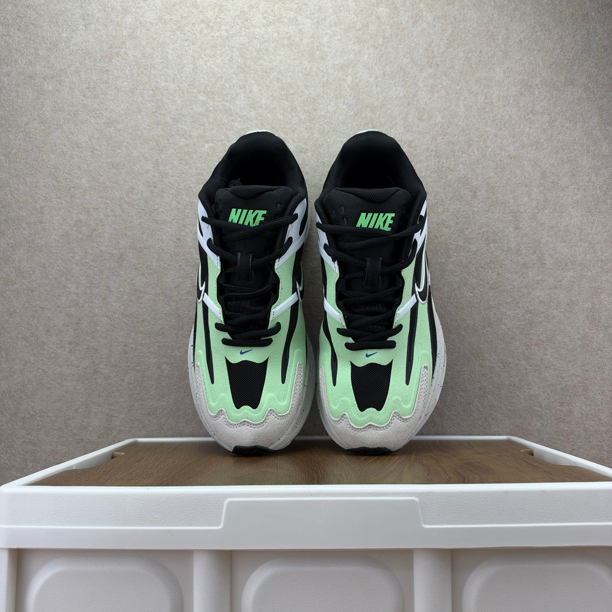 Air Max 2026 – Mint Green, Black & White