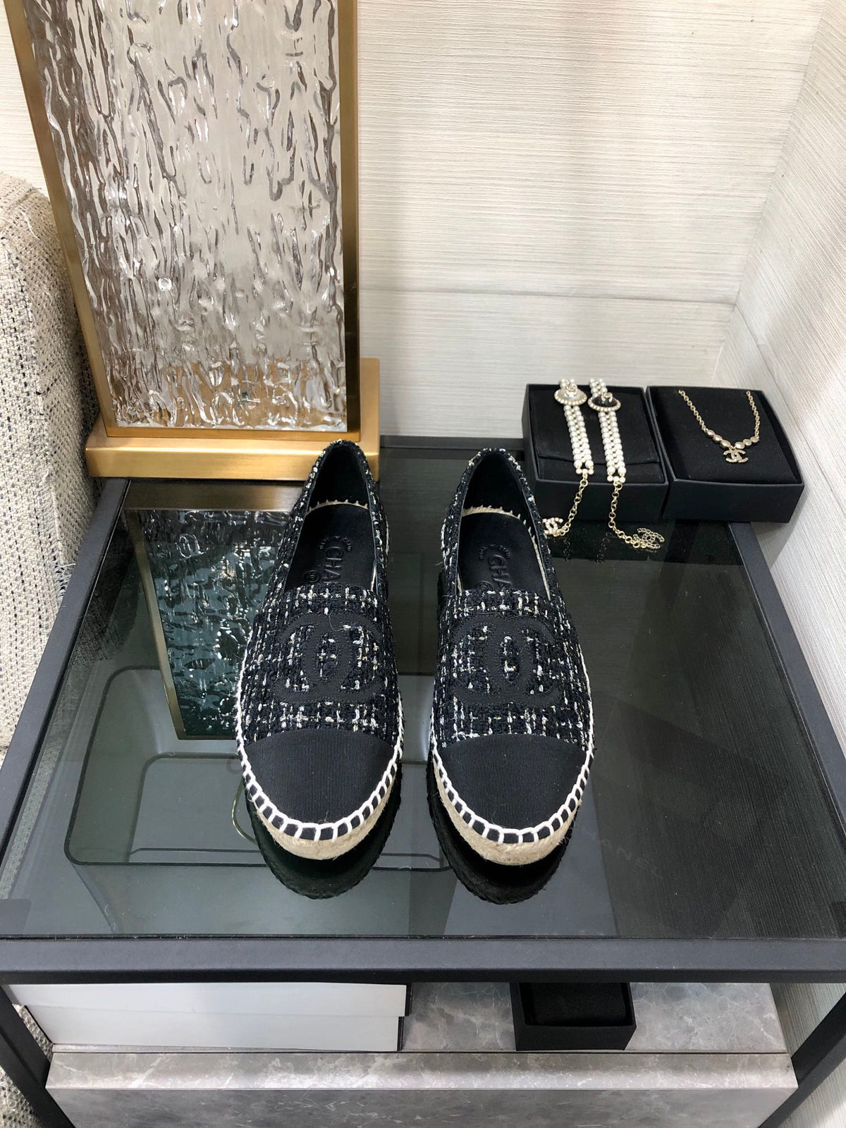 CHANEL LOAFER IN BLACK MIX WHITE WOOL TWEED