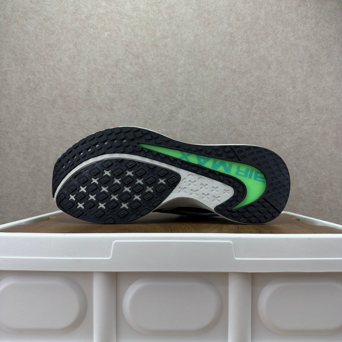 Air Max 2026 – Mint Green, Black & White