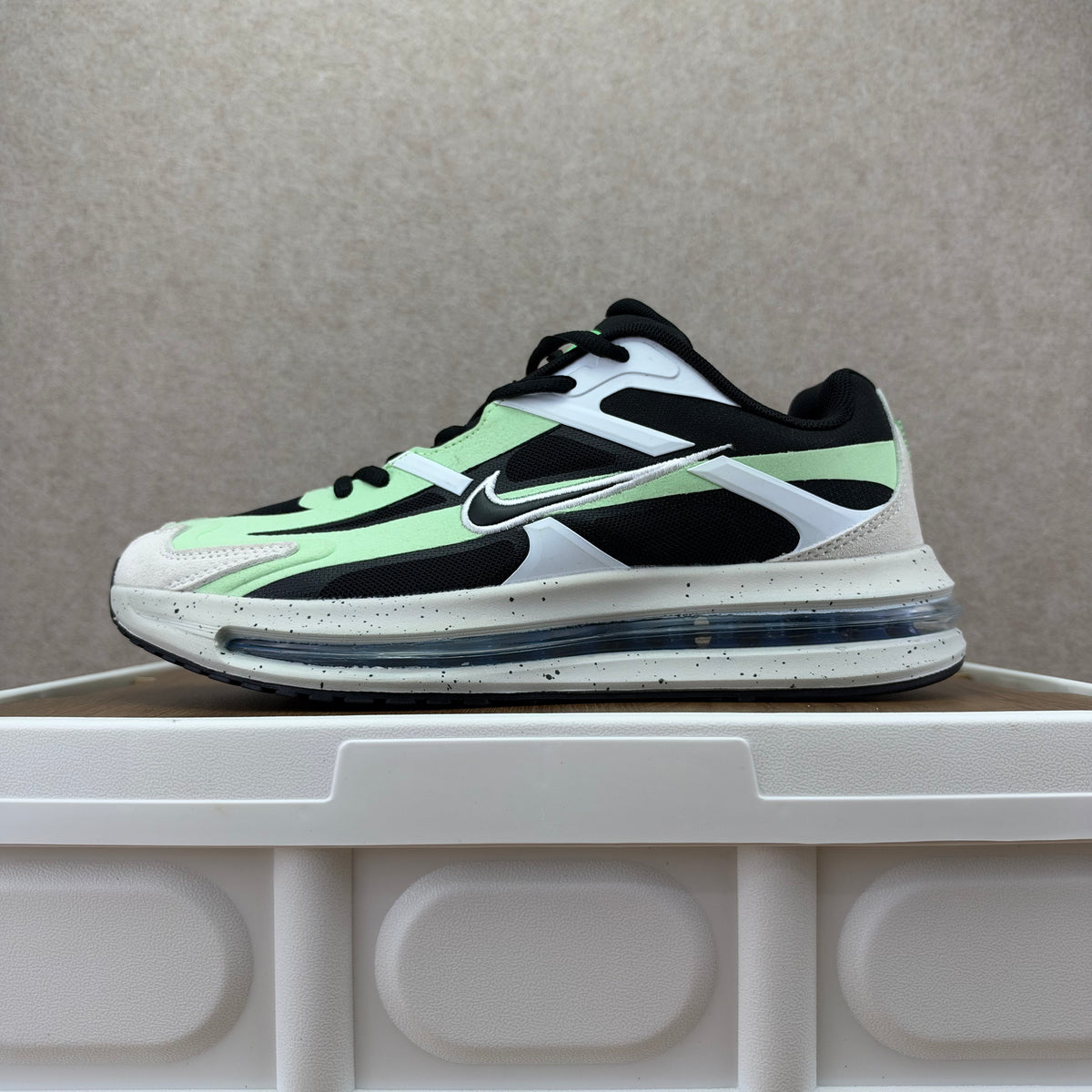 Air Max 2026 – Mint Green, Black & White