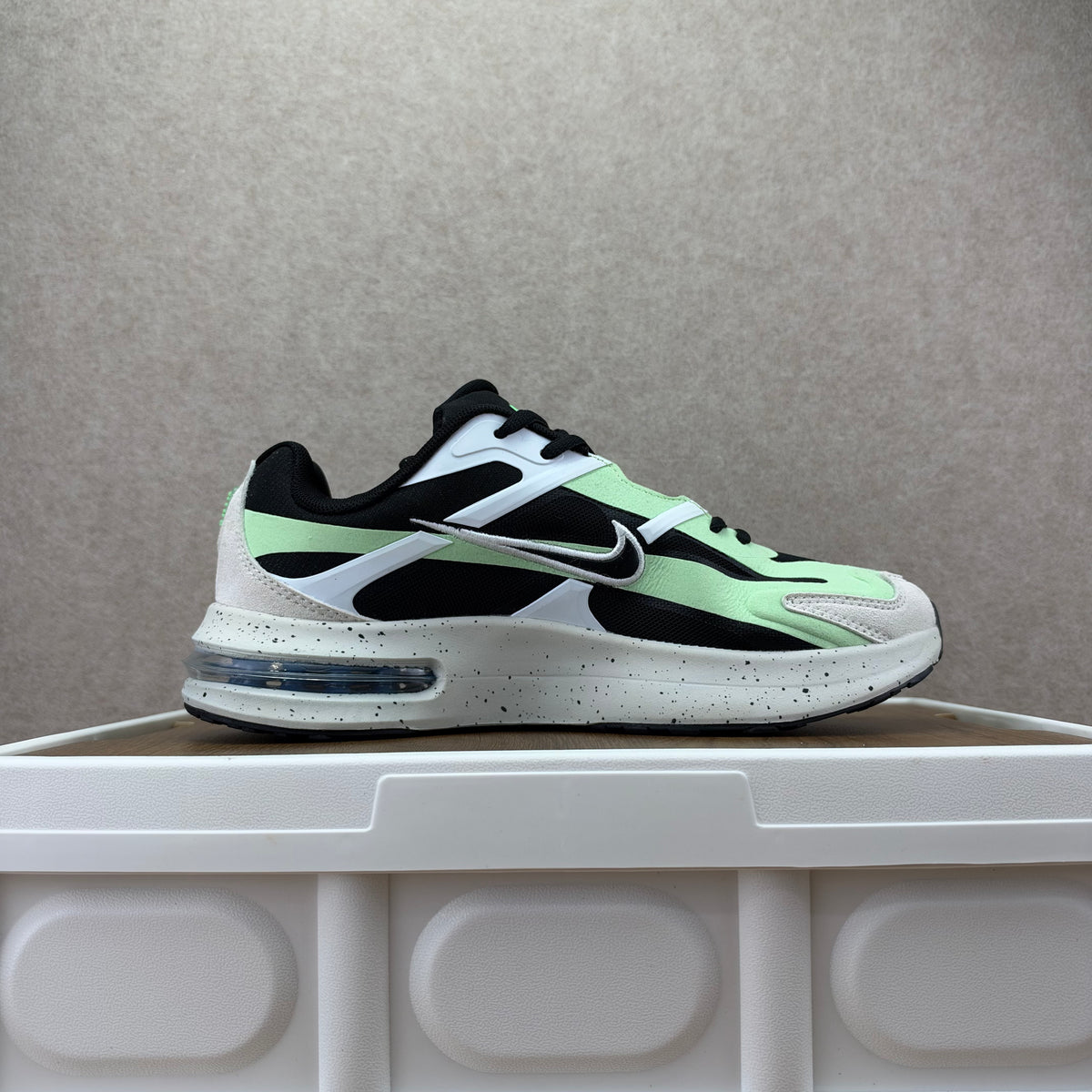 Air Max 2026 – Mint Green, Black & White
