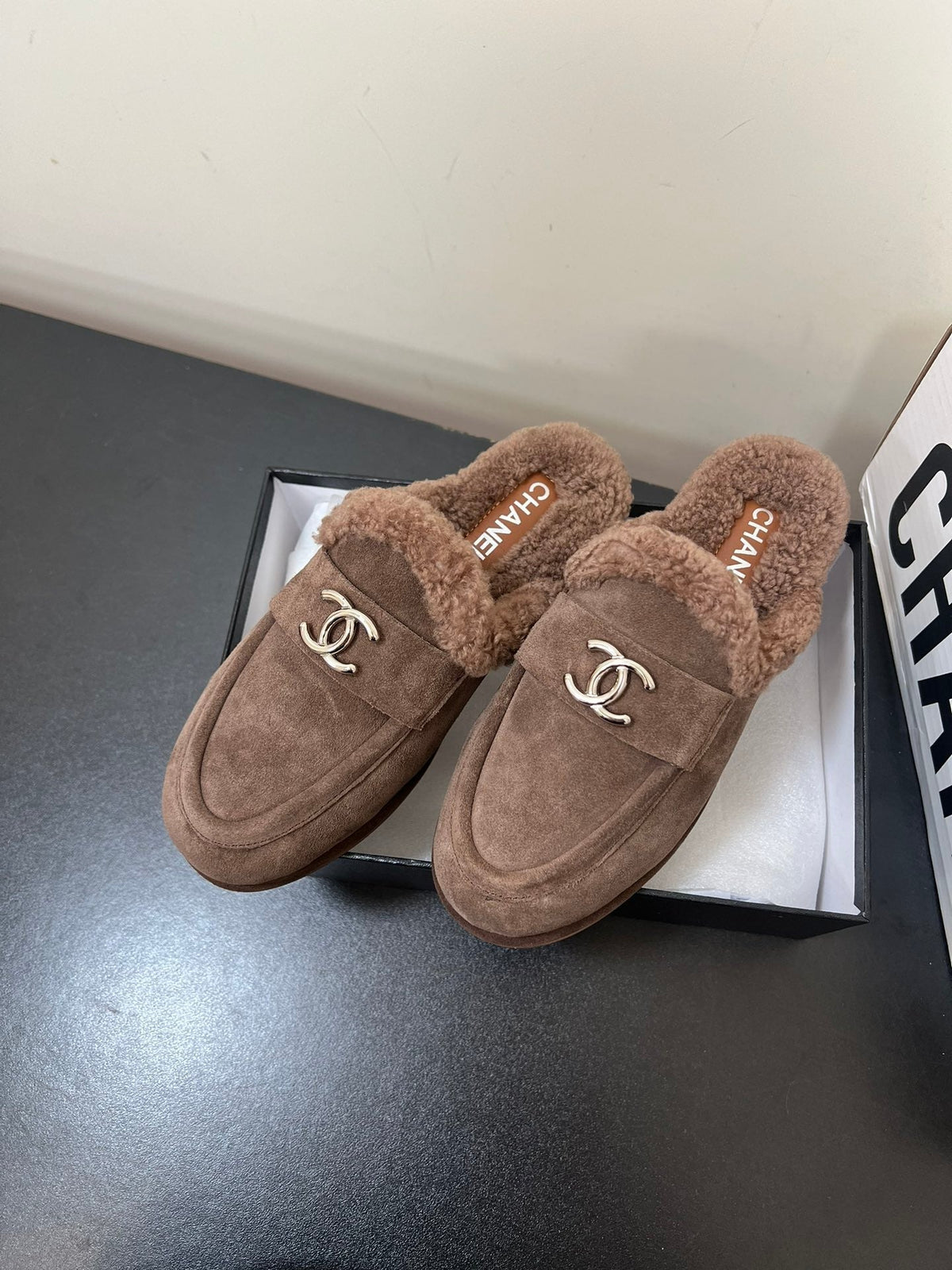 CHANEL LOAFERS MULE IN MEDIUM BROWN SUEDE AND FLEECE LINING
