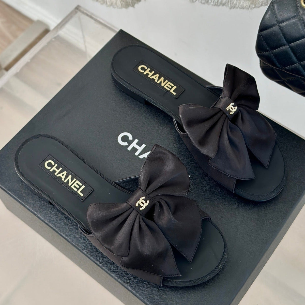 CHANEL Double  big bow flat sandals Sheepskin Black